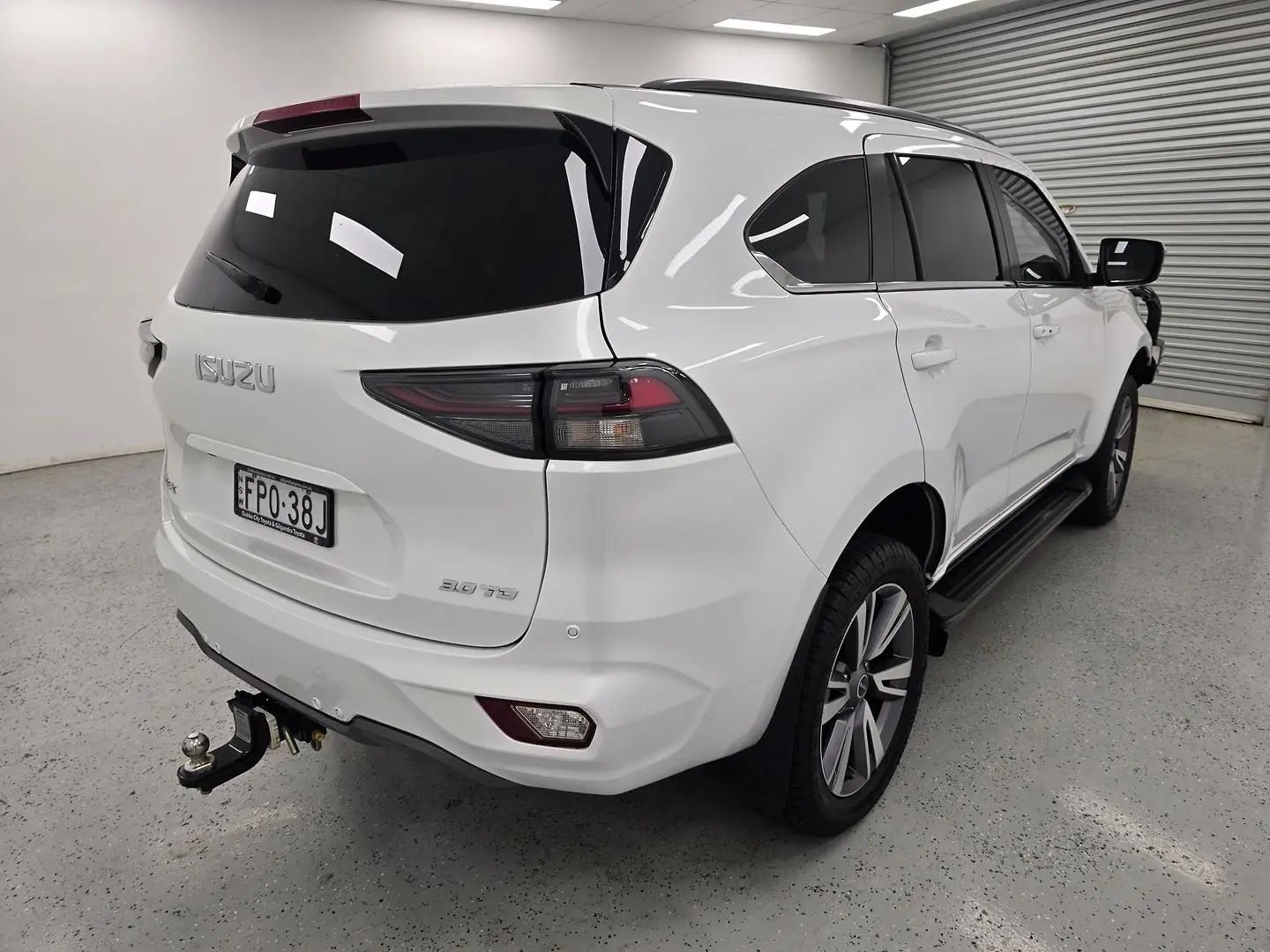 2023 Isuzu MU-X Gallery Image 3