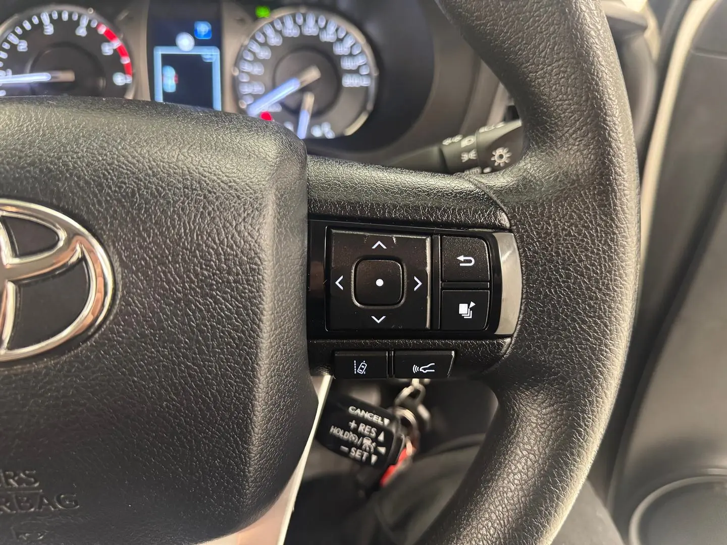 2021 Toyota Hilux Gallery Image 18