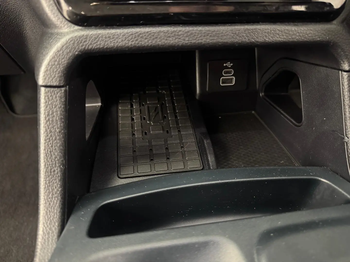 2023 Ford Everest Gallery Image 24