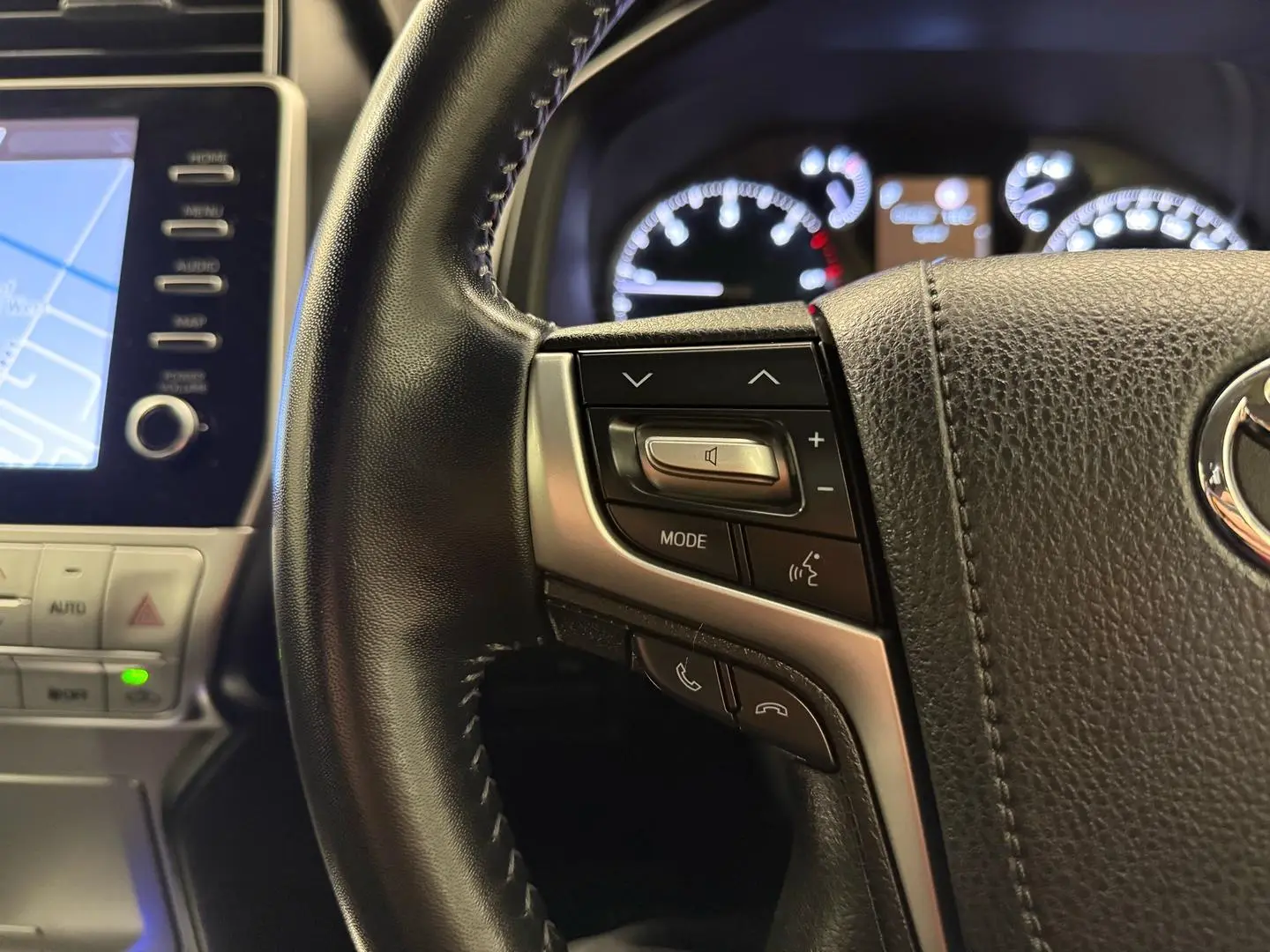 2022 Toyota Landcruiser Prado Gallery Image 29