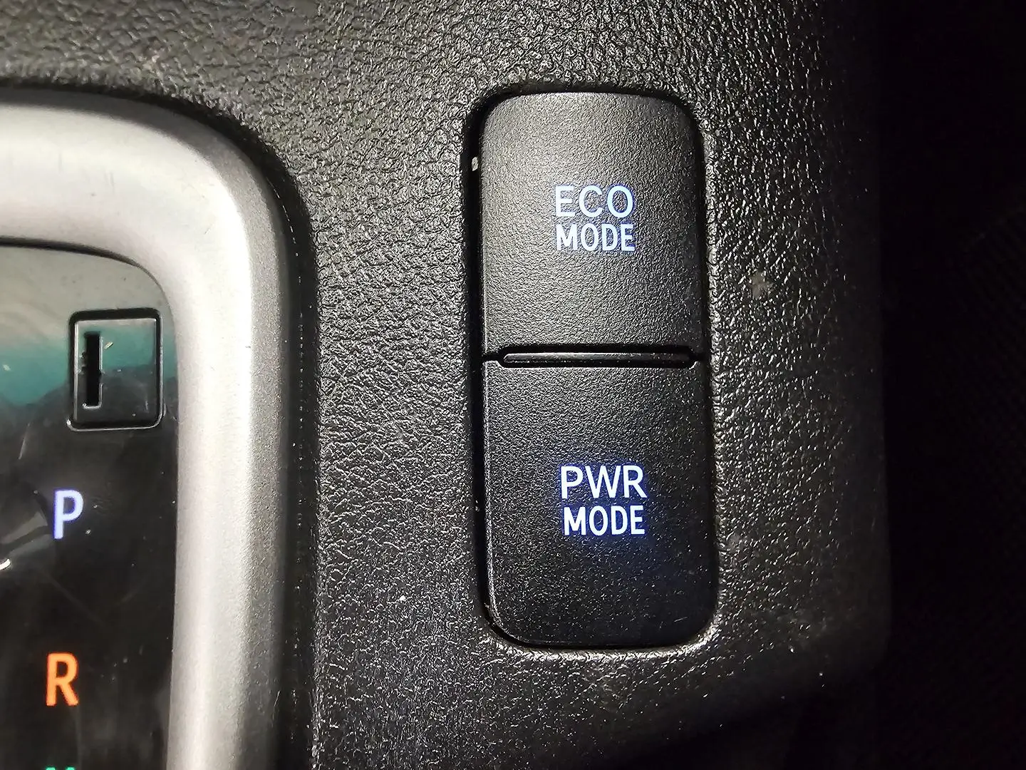 2021 Toyota Hilux Gallery Image 35