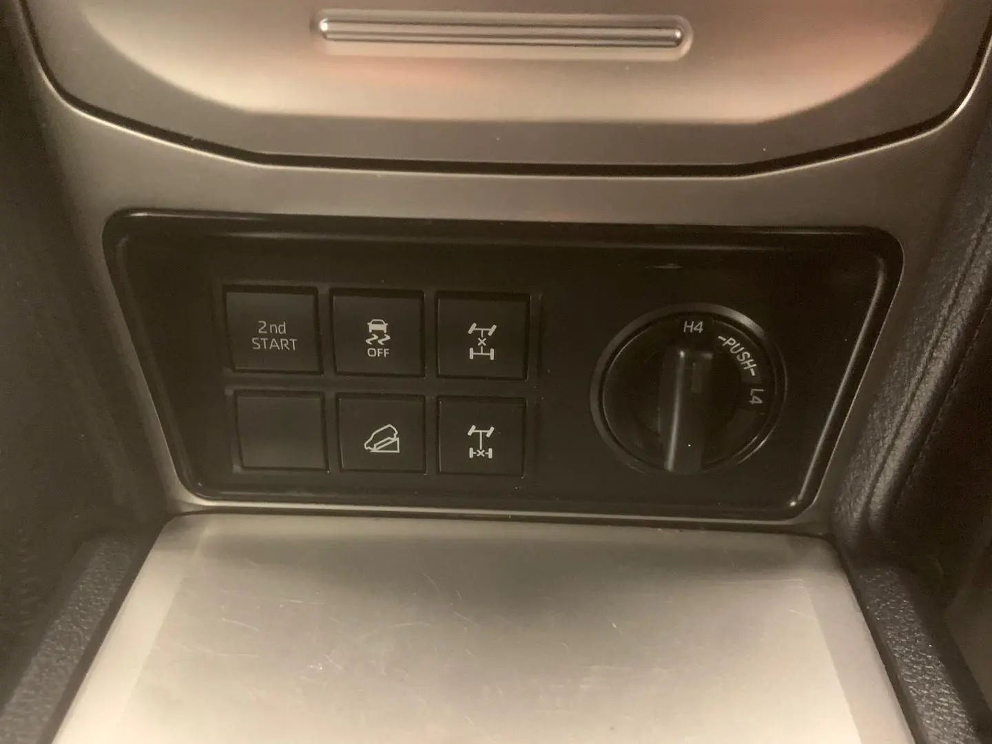 2021 Toyota Landcruiser Prado Gallery Image 31