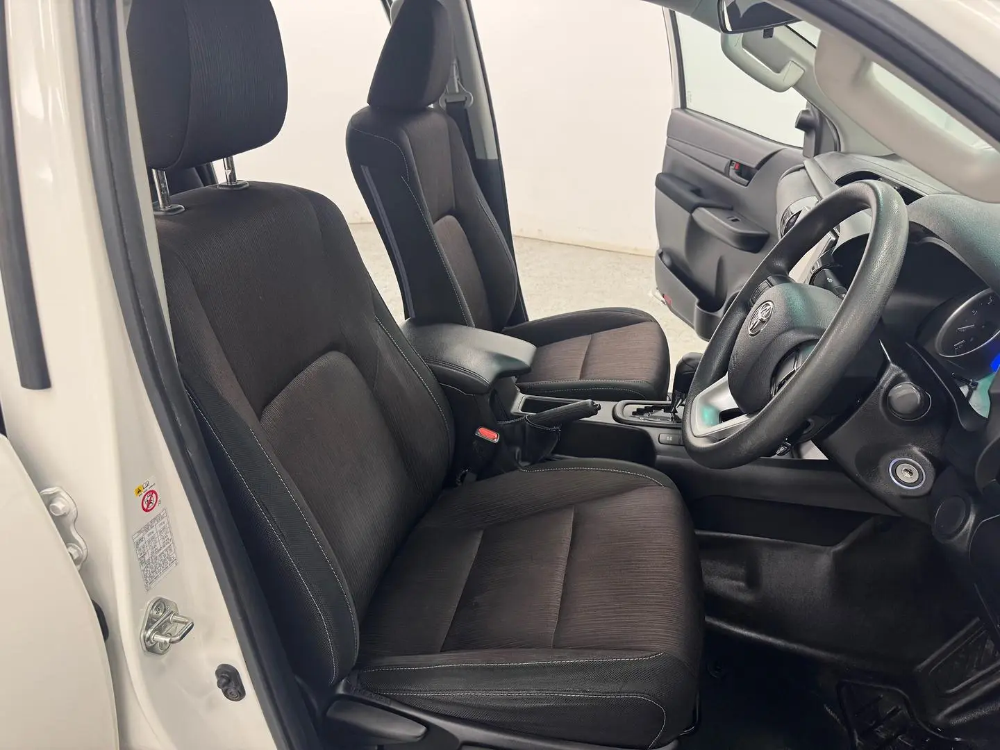 2018 Toyota Hilux Gallery Image 24