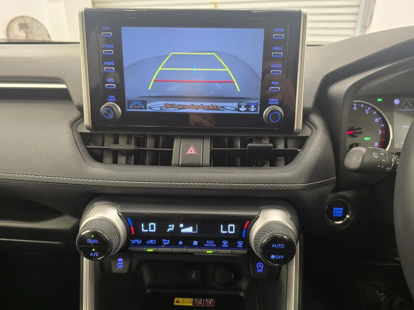 2022 Toyota RAV4 Gallery Image 21