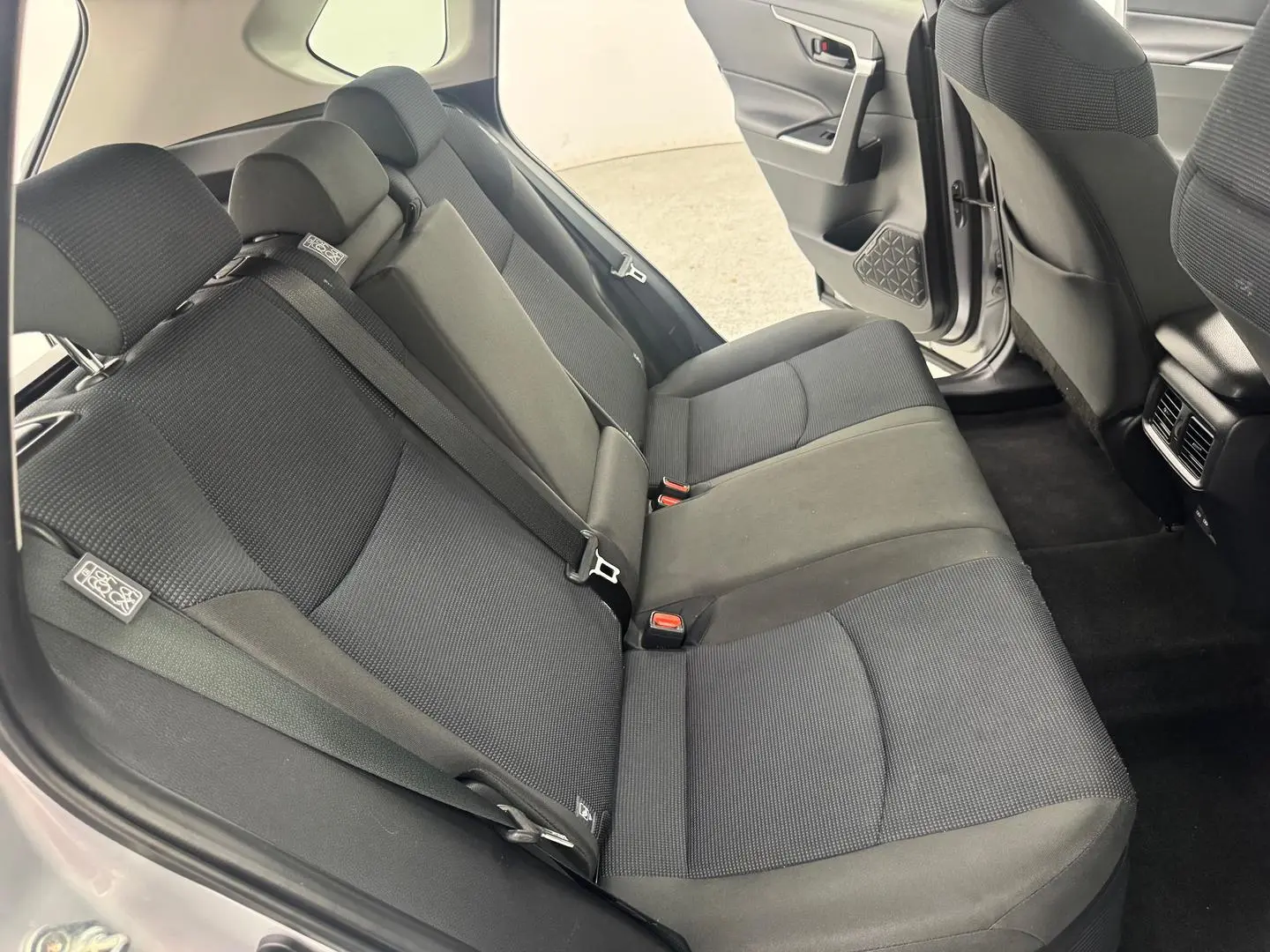 2024 Toyota RAV4 Gallery Image 28