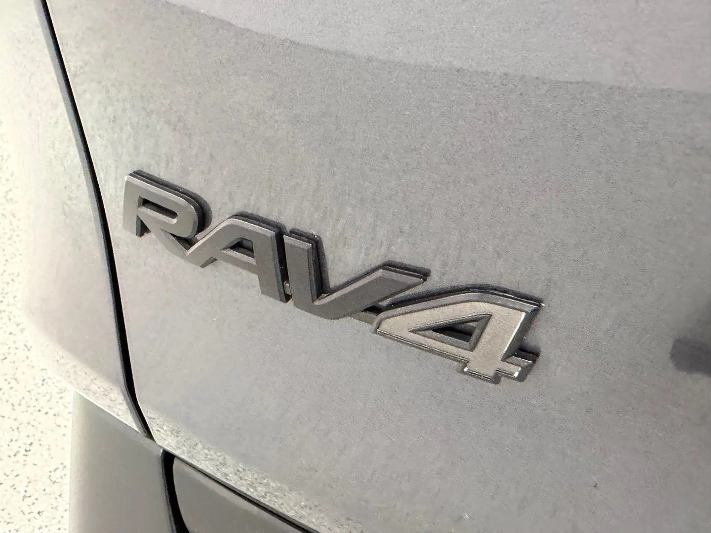 2024 Toyota RAV4 Gallery Image 31