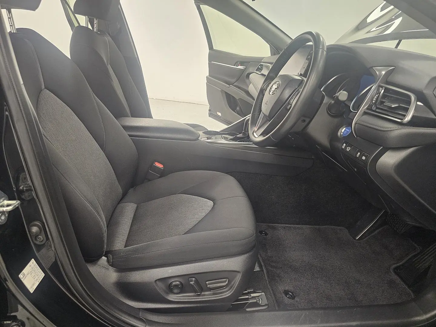 2022 Toyota Camry Gallery Image 24