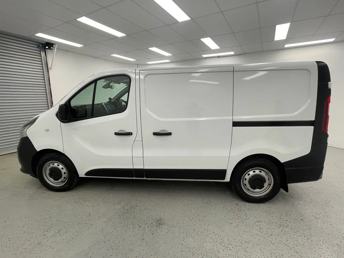 2021 Mitsubishi Express Gallery Image 6