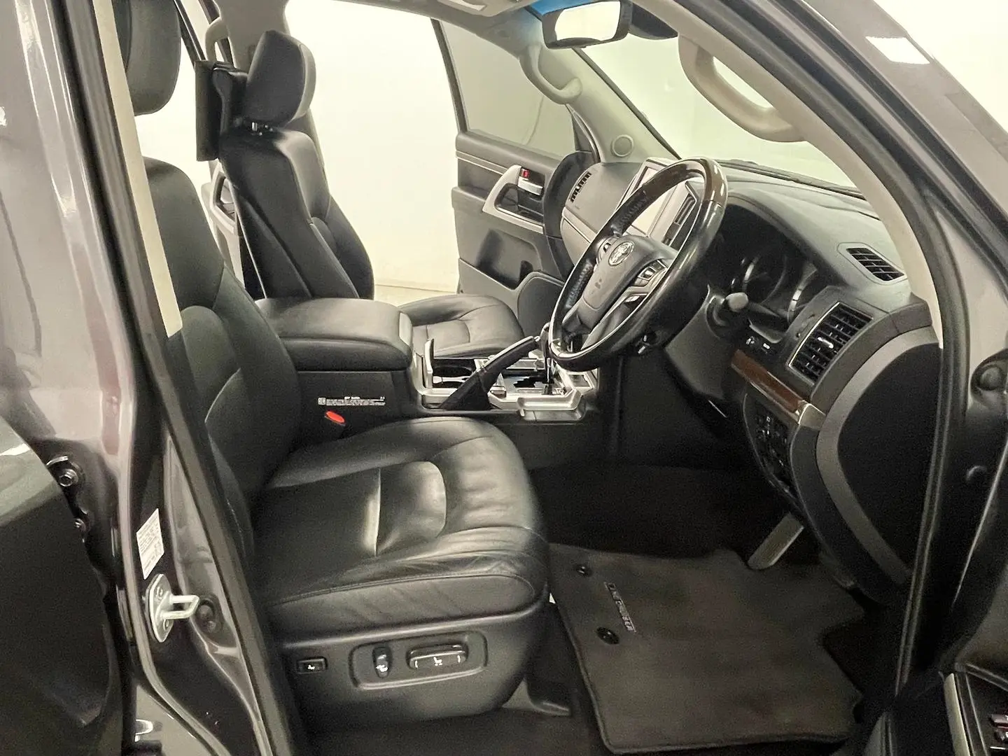 2020 Toyota Landcruiser Gallery Image 23