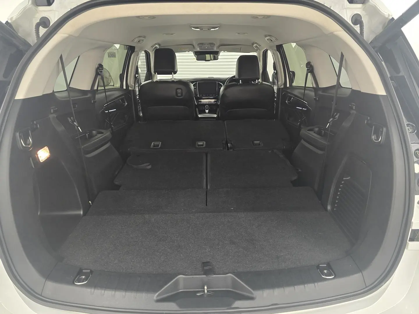 2023 Isuzu MU-X Gallery Image 33