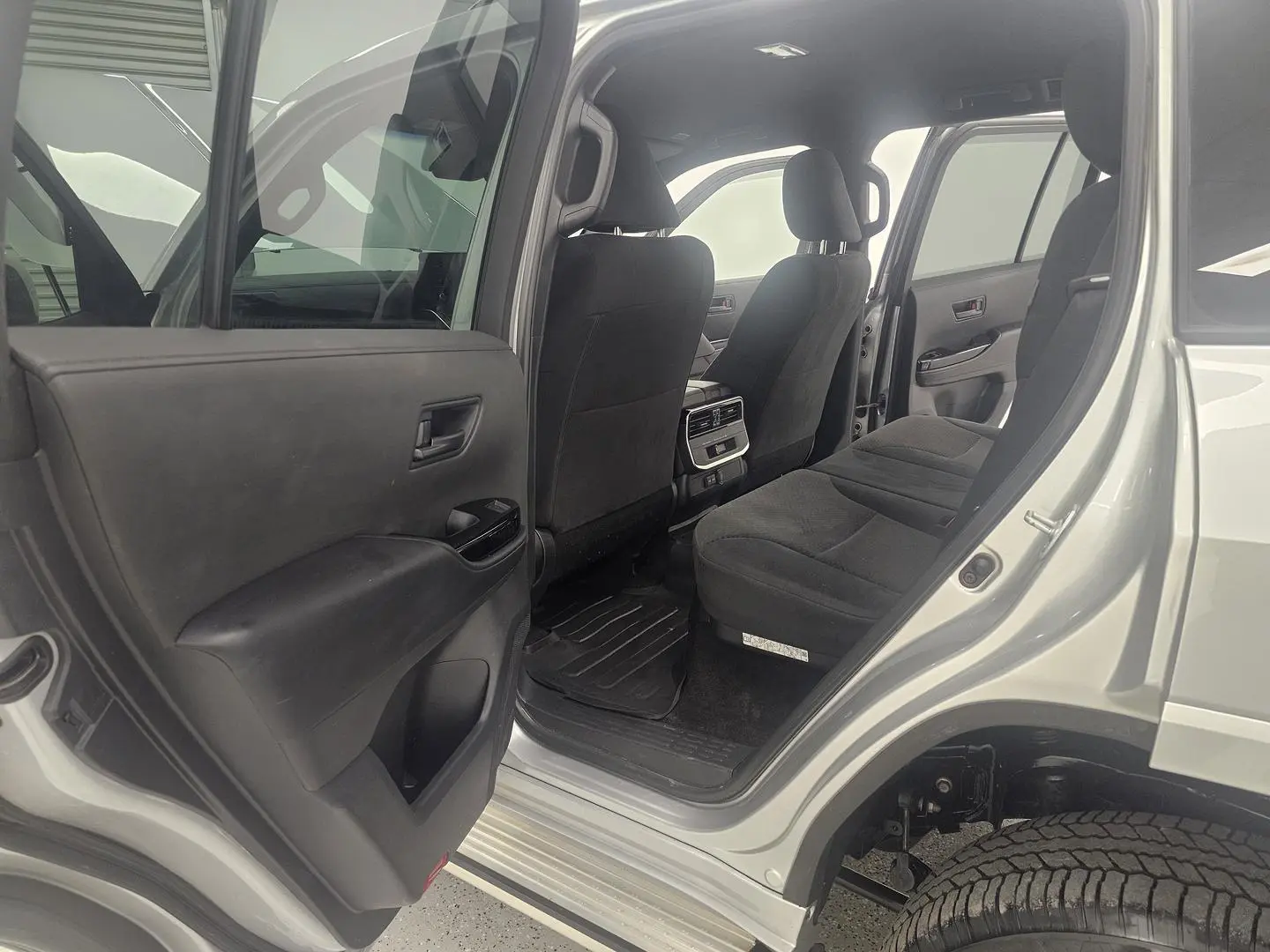 2023 Toyota Landcruiser Gallery Image 14