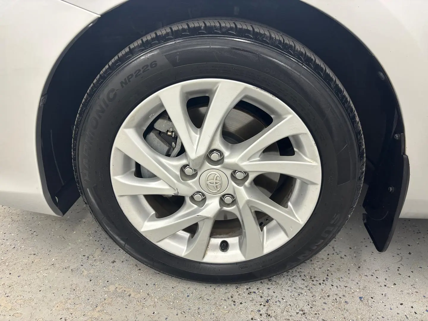 2016 Toyota Corolla Gallery Image 16