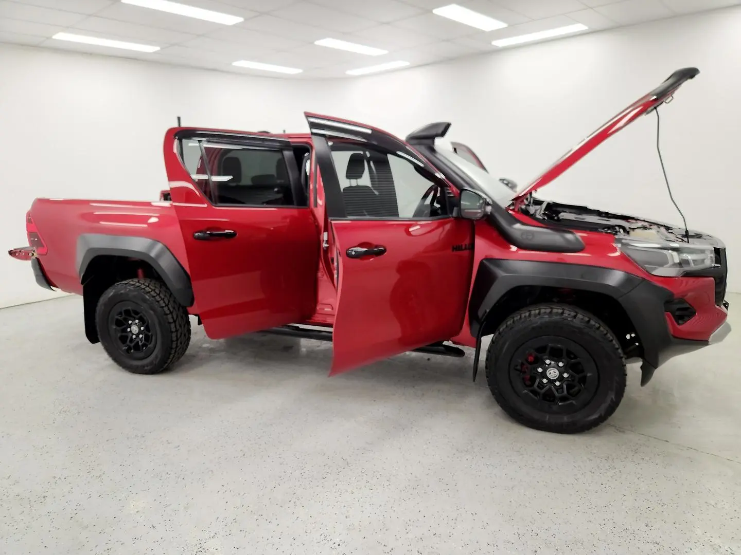 2023 Toyota Hilux Gallery Image 9