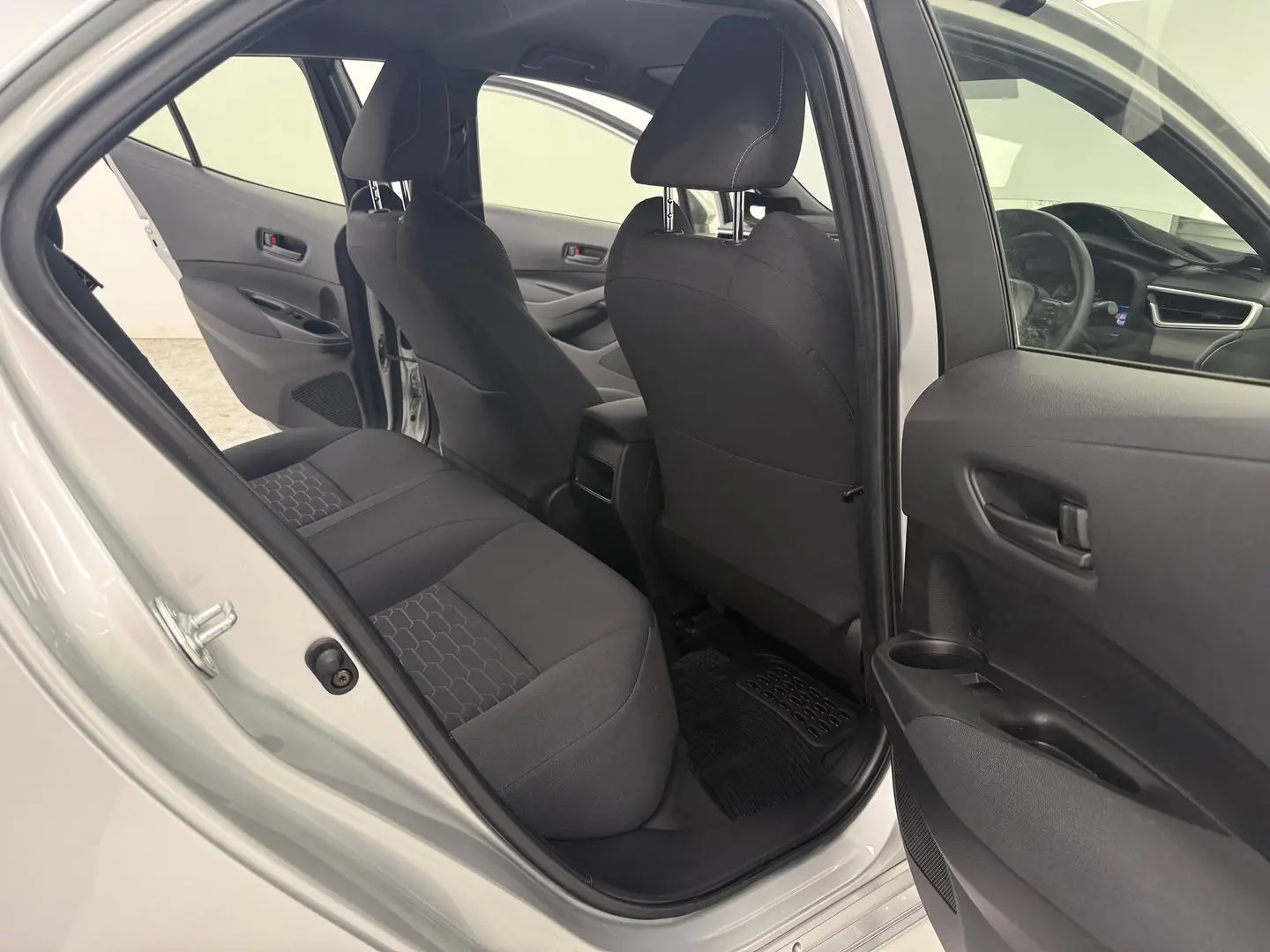 2021 Toyota Corolla Gallery Image 18