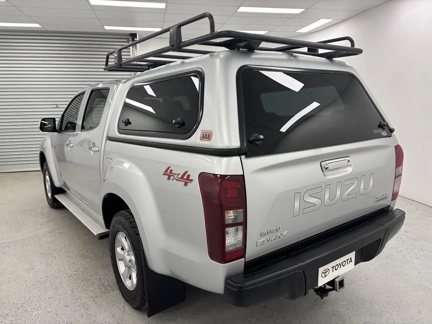 2017 Isuzu D-MAX Gallery Image 5