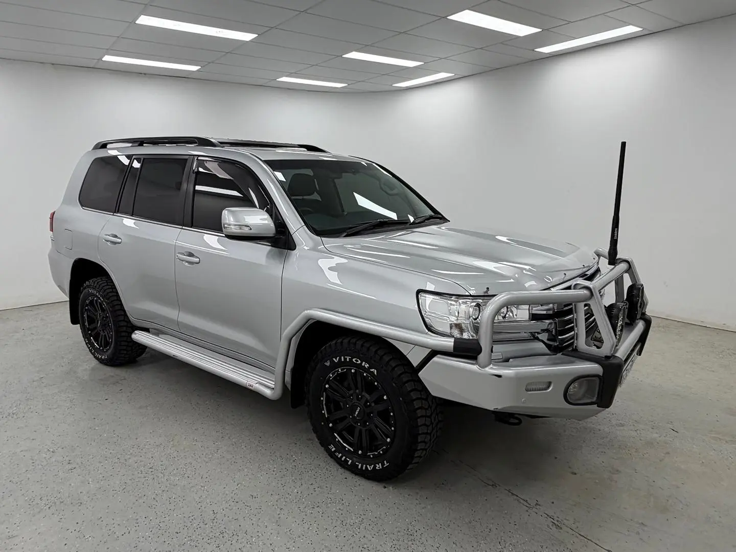2018 Toyota Landcruiser Gallery Image 2
