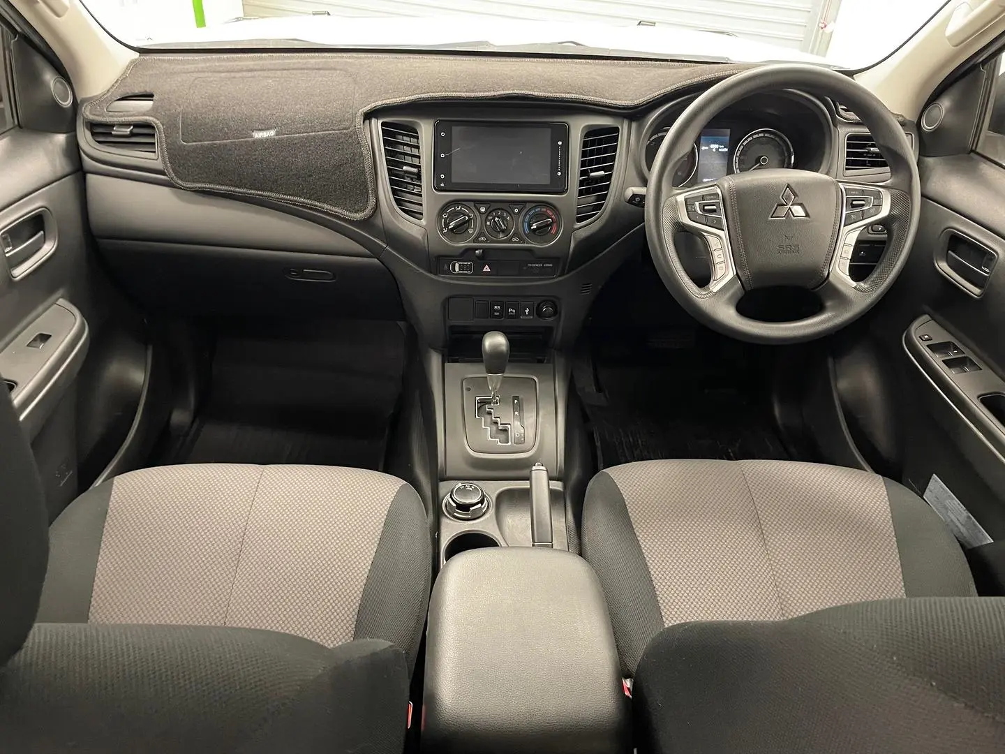2022 Mitsubishi Triton Gallery Image 22