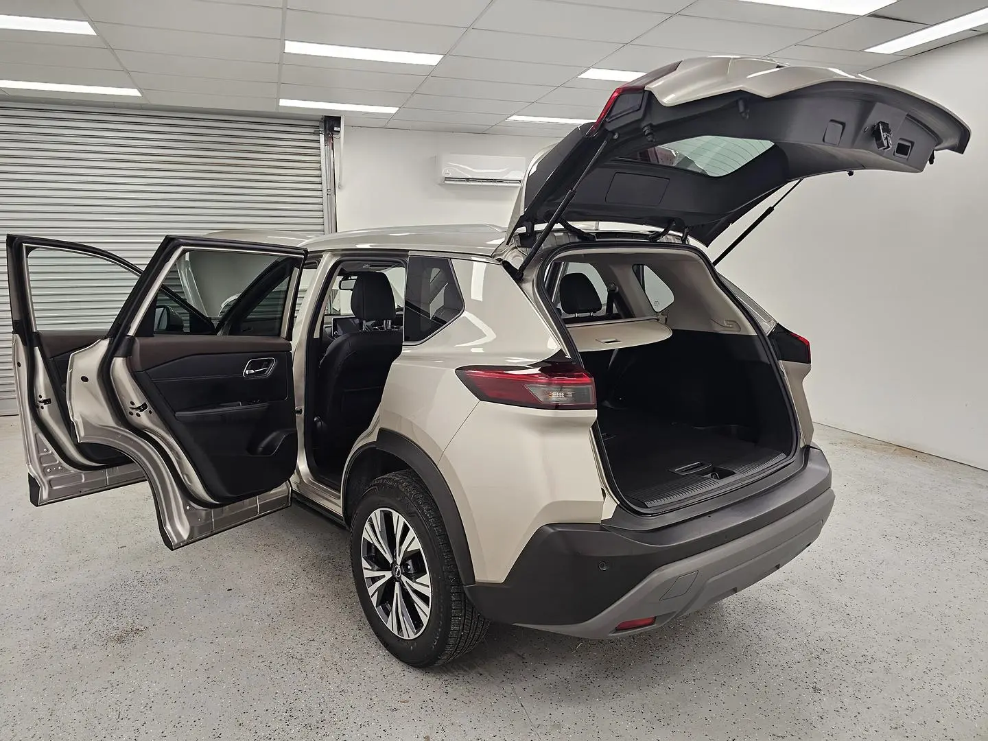 2023 Nissan X-TRAIL Gallery Image 15