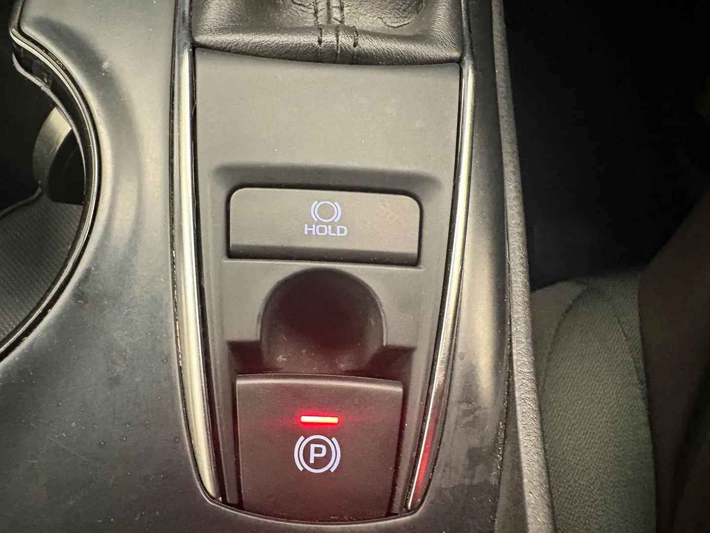 2019 Toyota Camry Gallery Image 32