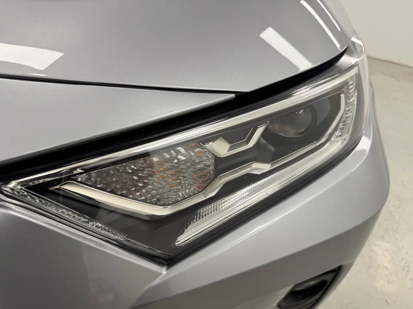 2020 Toyota RAV4 Gallery Image 35