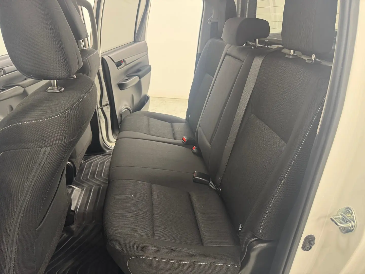 2021 Toyota Hilux Gallery Image 26