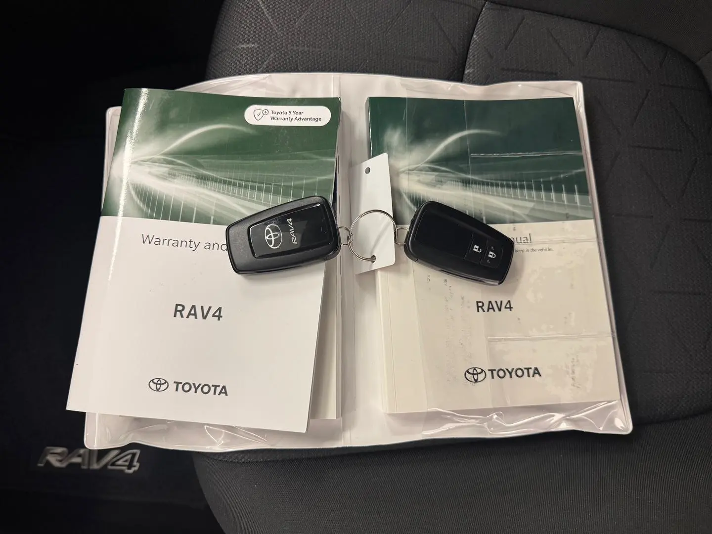 2024 Toyota RAV4 Gallery Image 27