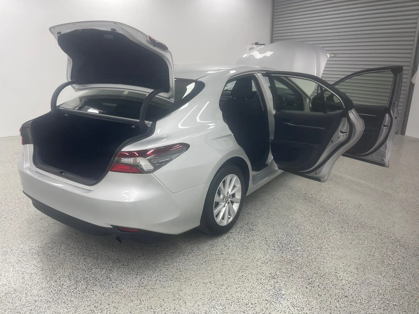 2024 Toyota Camry Gallery Image 10