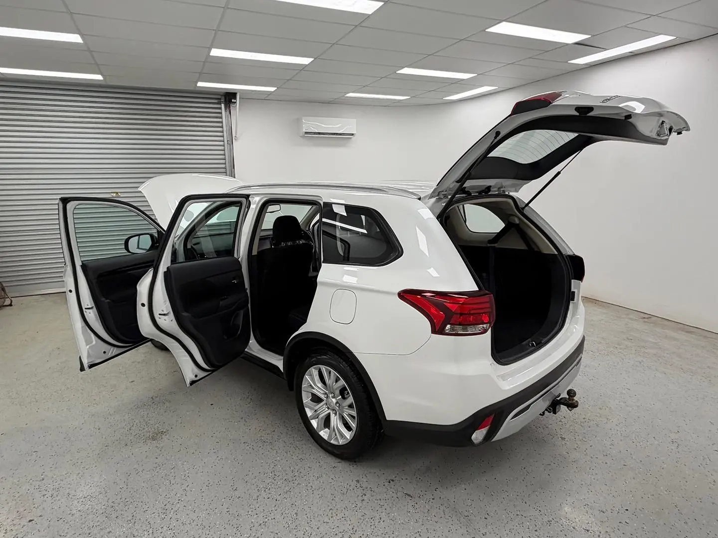 2020 Mitsubishi Outlander Gallery Image 10