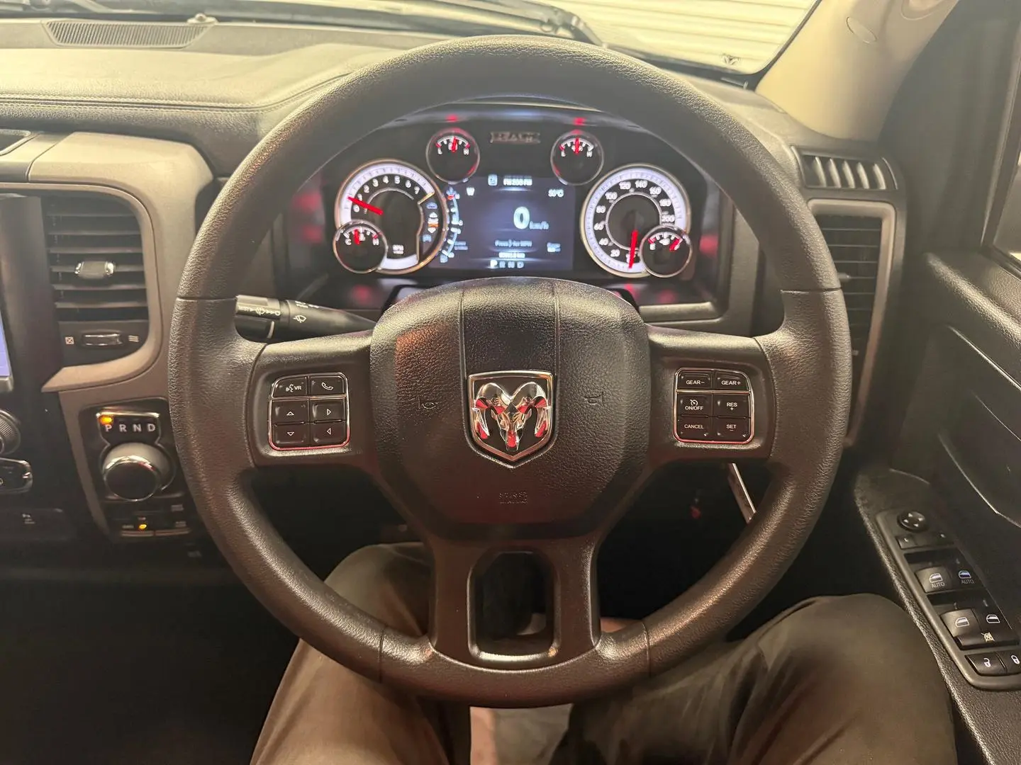 2021 RAM 1500 Gallery Image 25