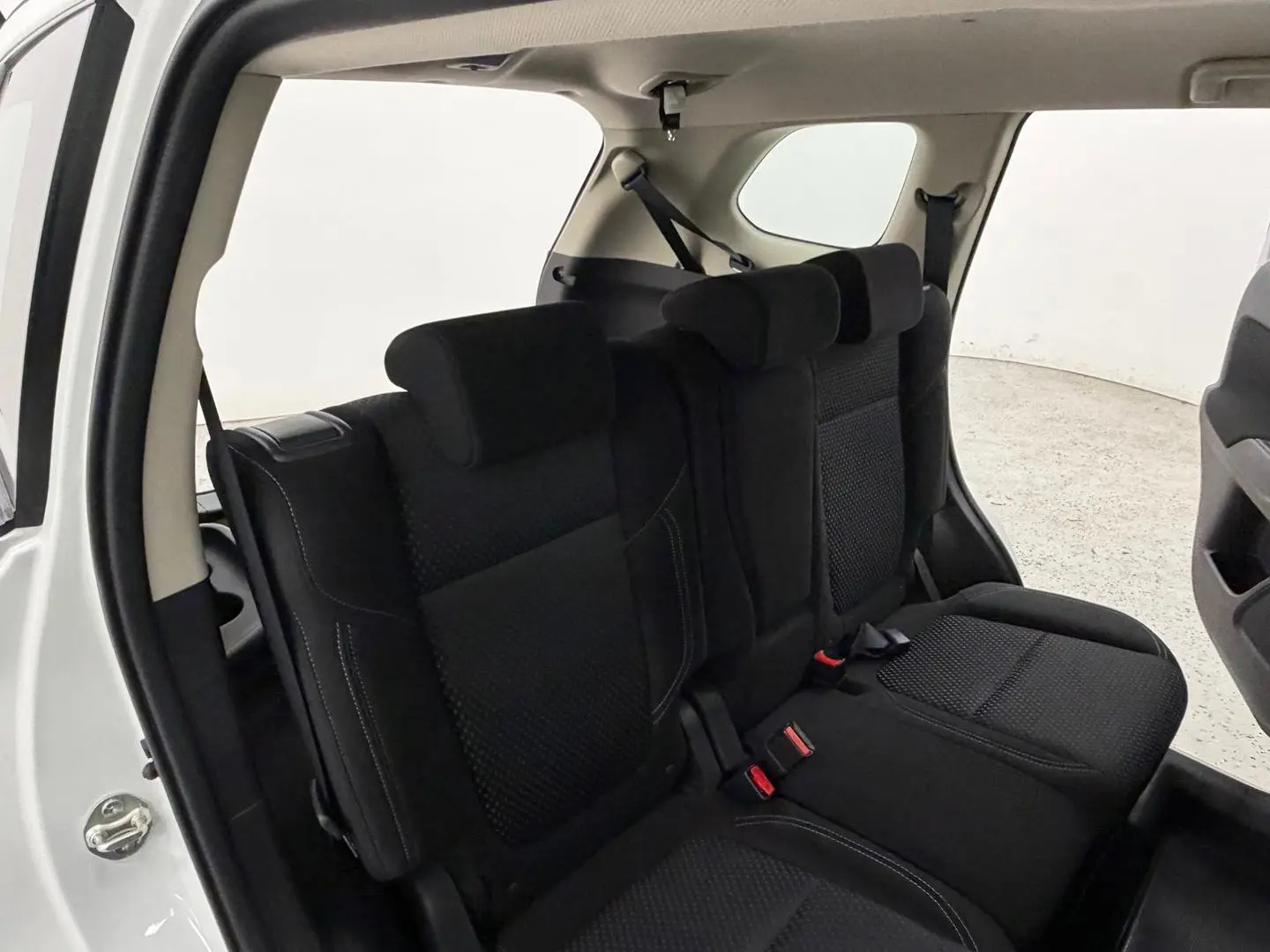 2020 Mitsubishi Outlander Gallery Image 26