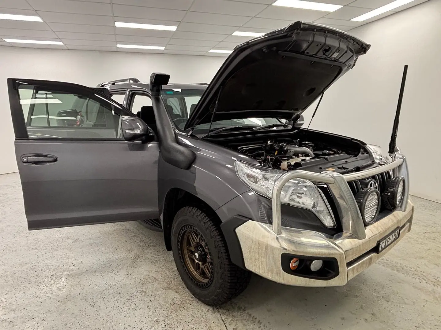 2015 Toyota Landcruiser Prado Gallery Image 8