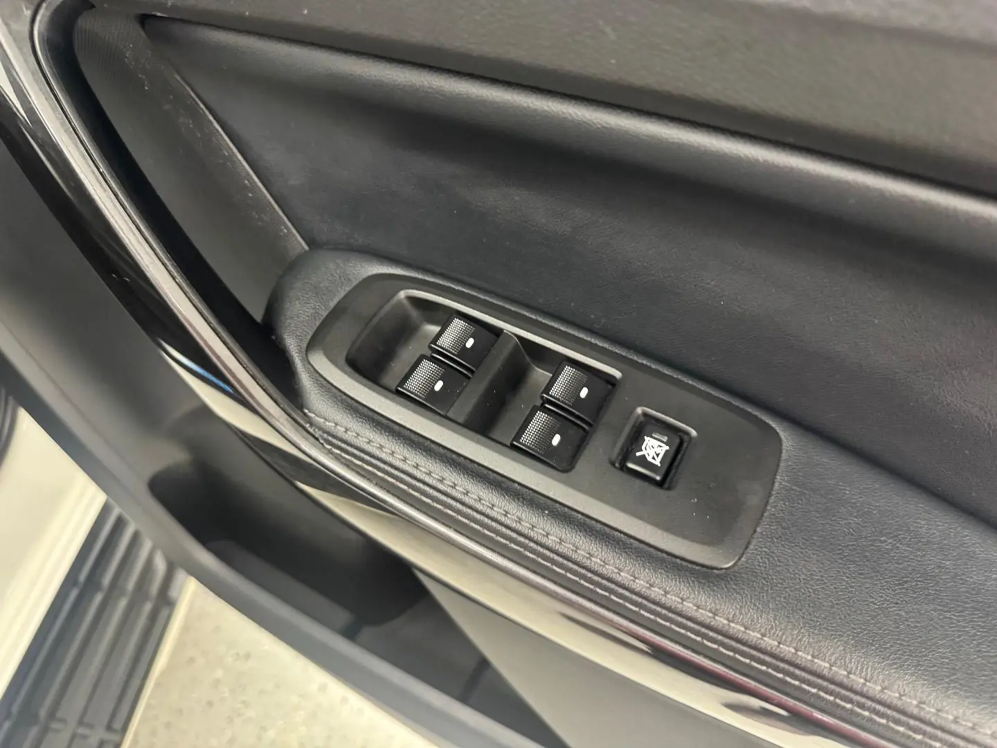 2021 Ford Everest Gallery Image 16