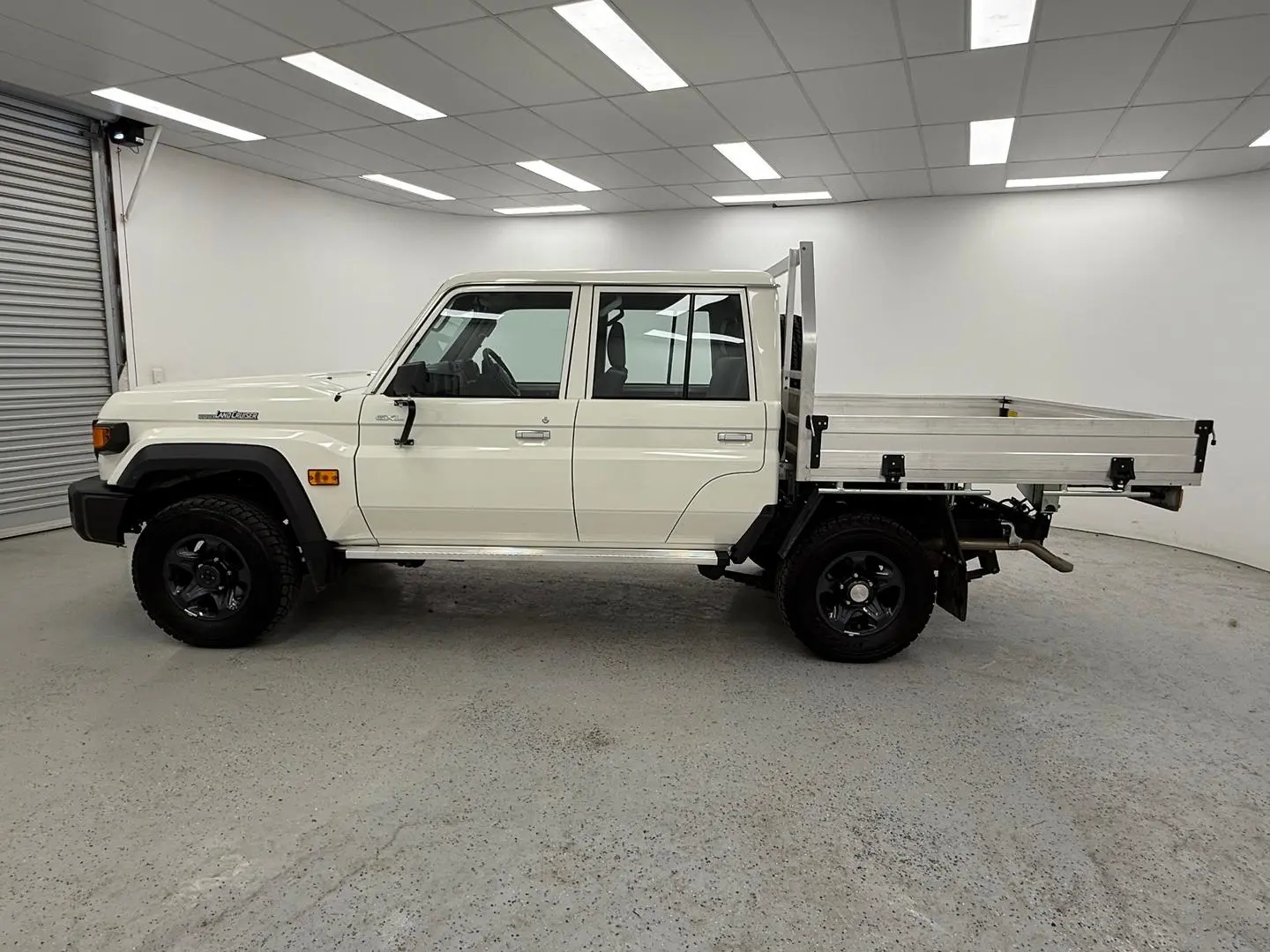 2025 Toyota Landcruiser Gallery Image 6