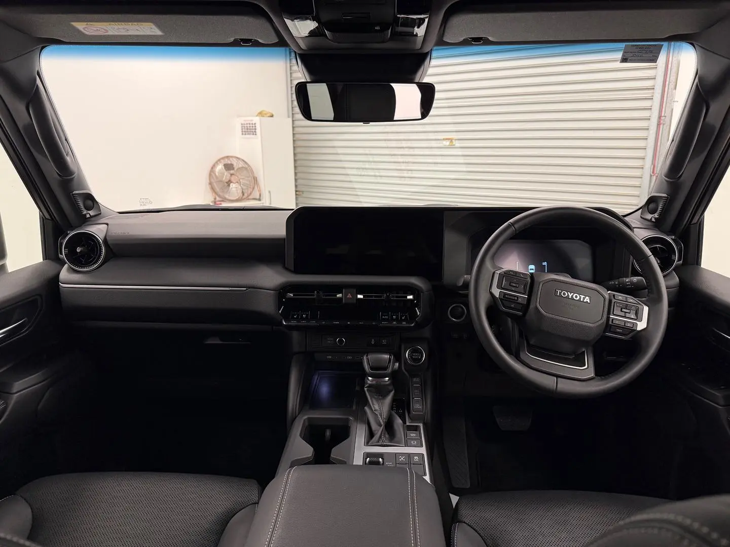 2024 Toyota Landcruiser Prado Gallery Image 25