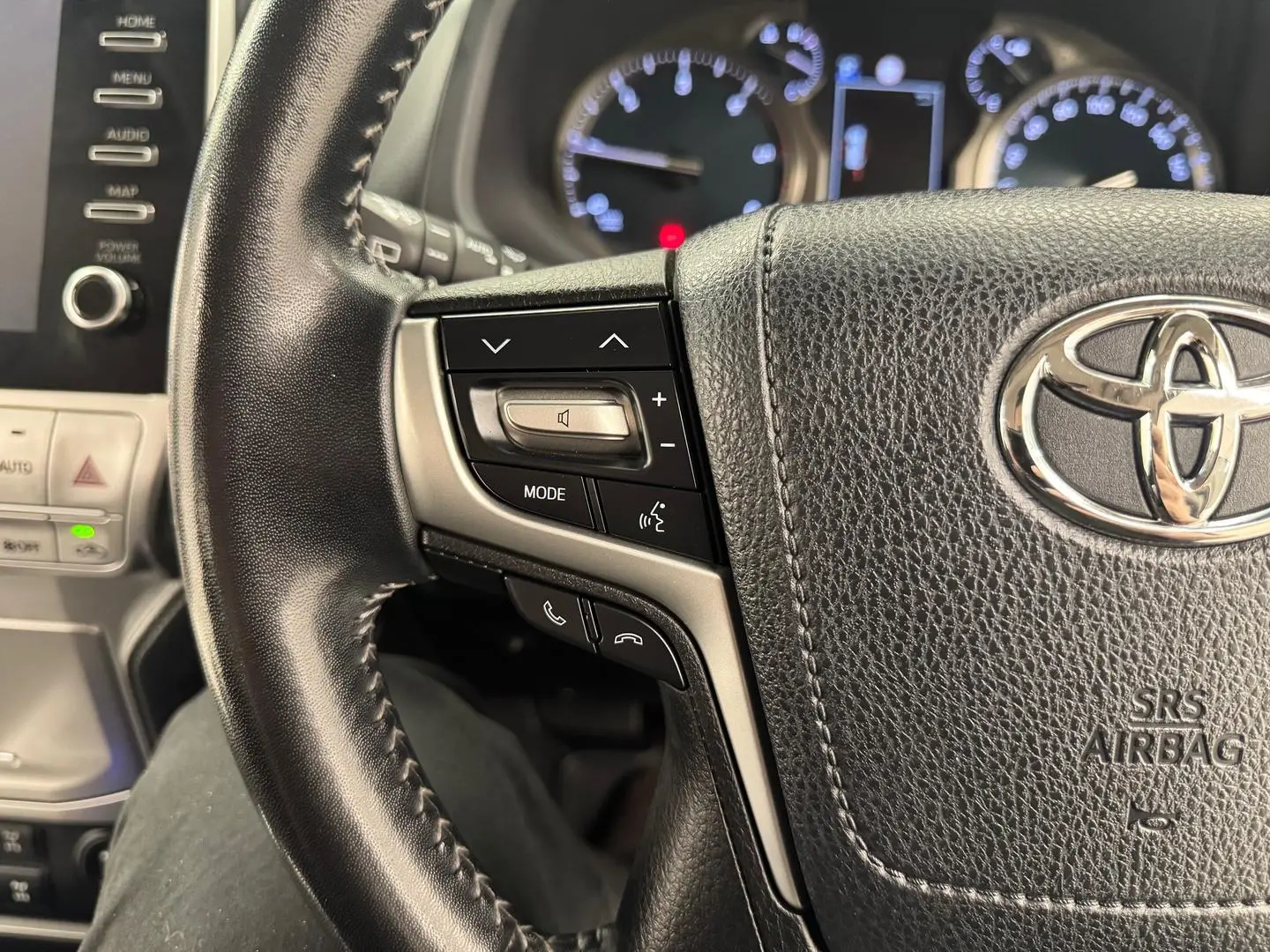 2020 Toyota Landcruiser Prado Gallery Image 17