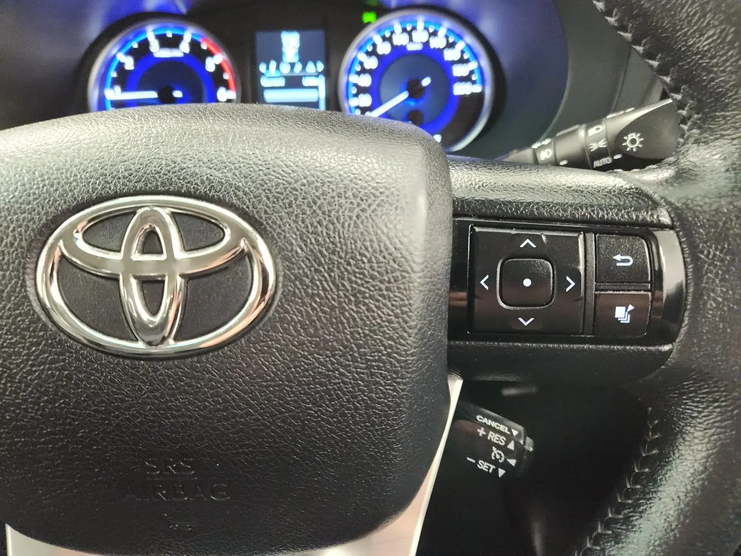 2017 Toyota Hilux Gallery Image 28