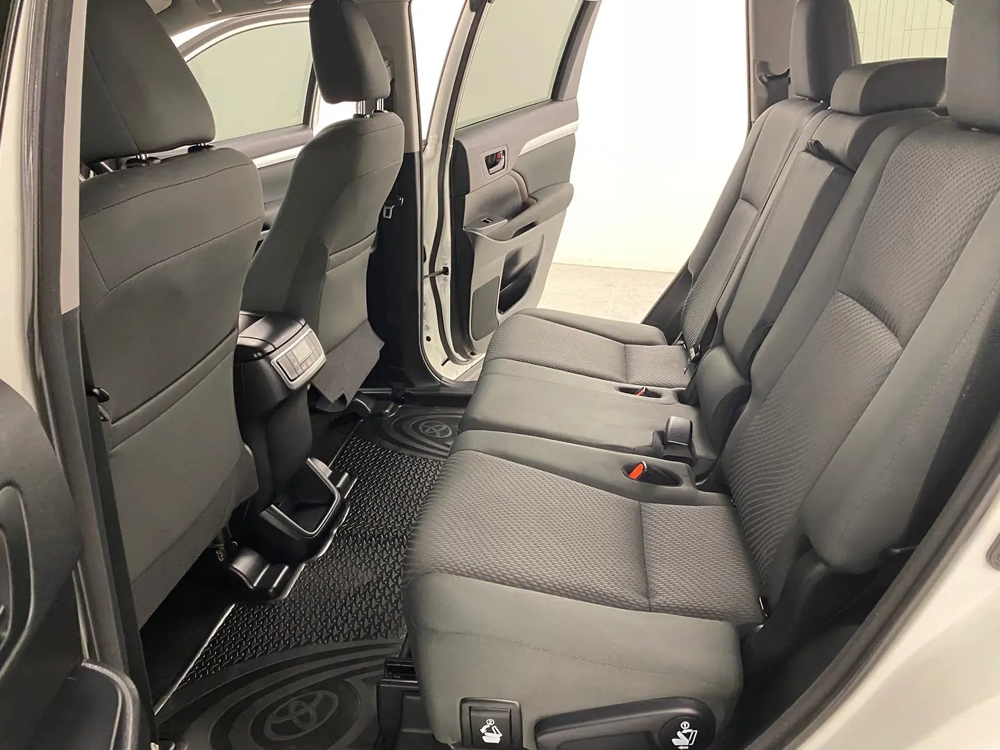 2018 Toyota Kluger Gallery Image 19