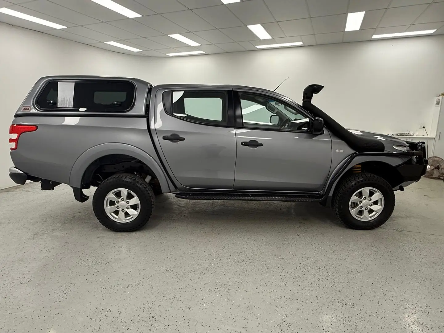 2018 Mitsubishi Triton Gallery Image 2