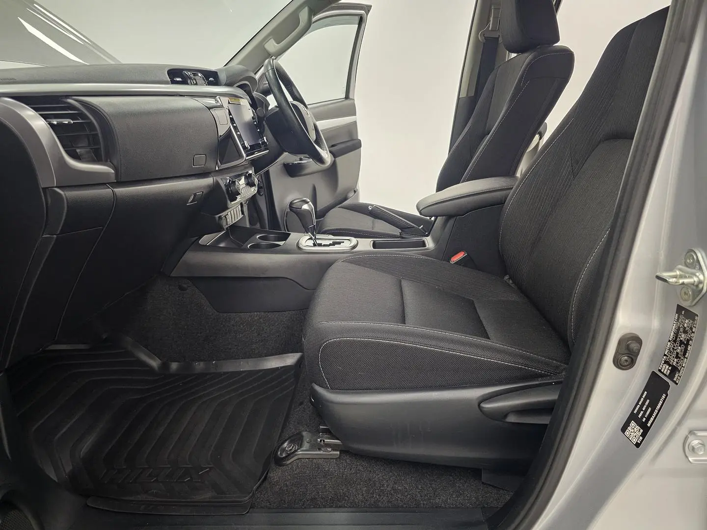 2023 Toyota Hilux Gallery Image 12