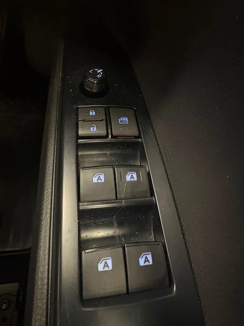 2019 Toyota Camry Gallery Image 30