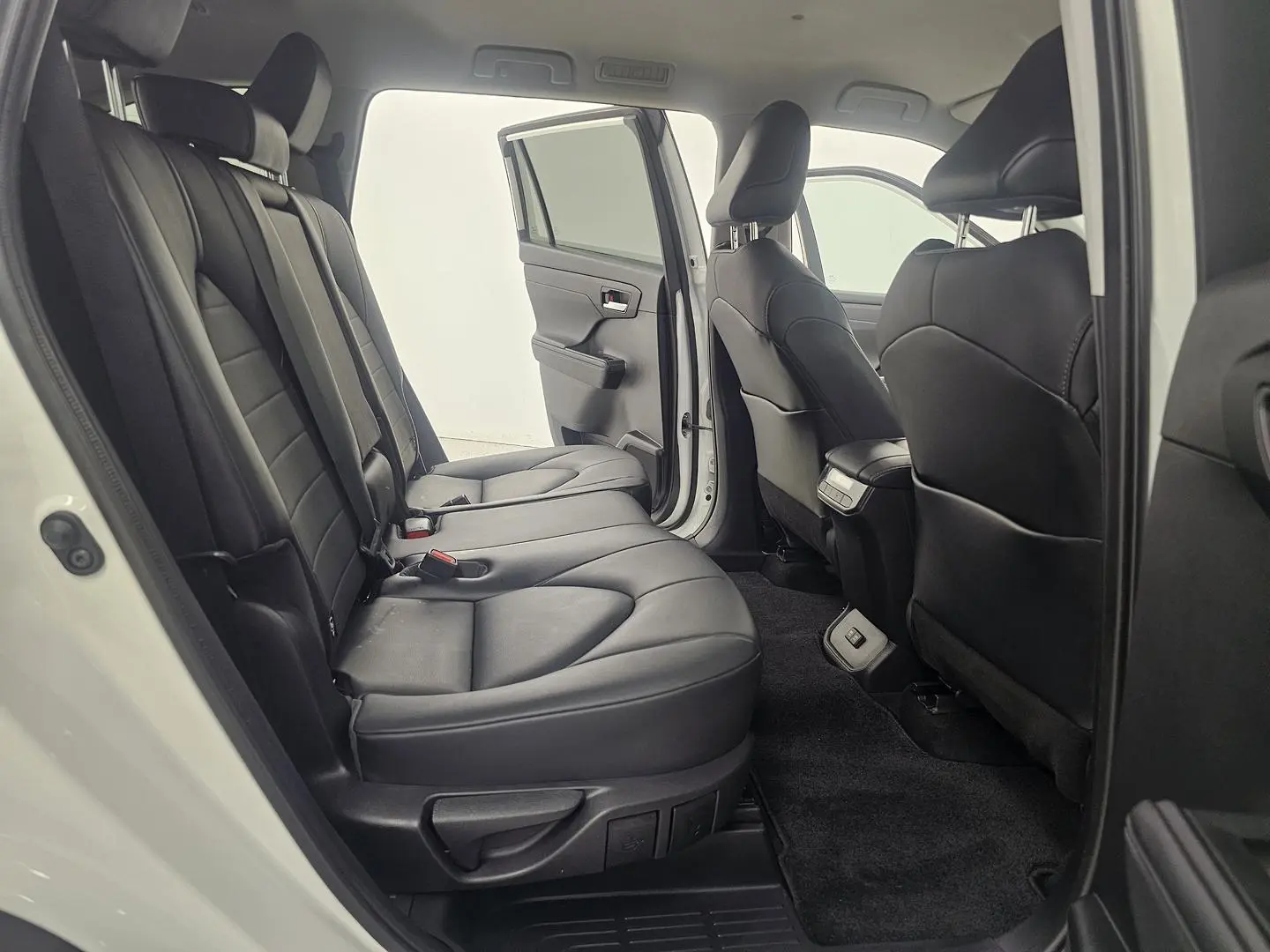 2021 Toyota Kluger Gallery Image 21