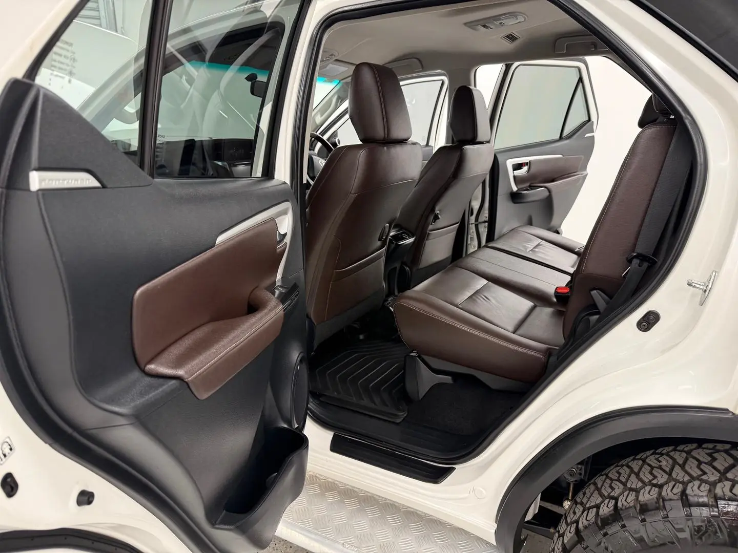 2019 Toyota Fortuner Gallery Image 10