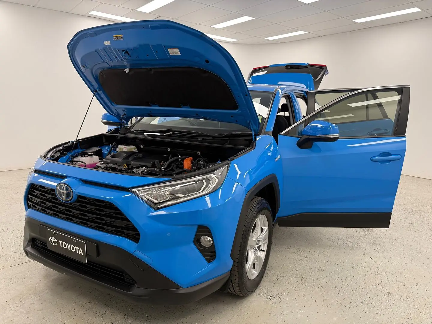 2021 Toyota RAV4 Gallery Image 8