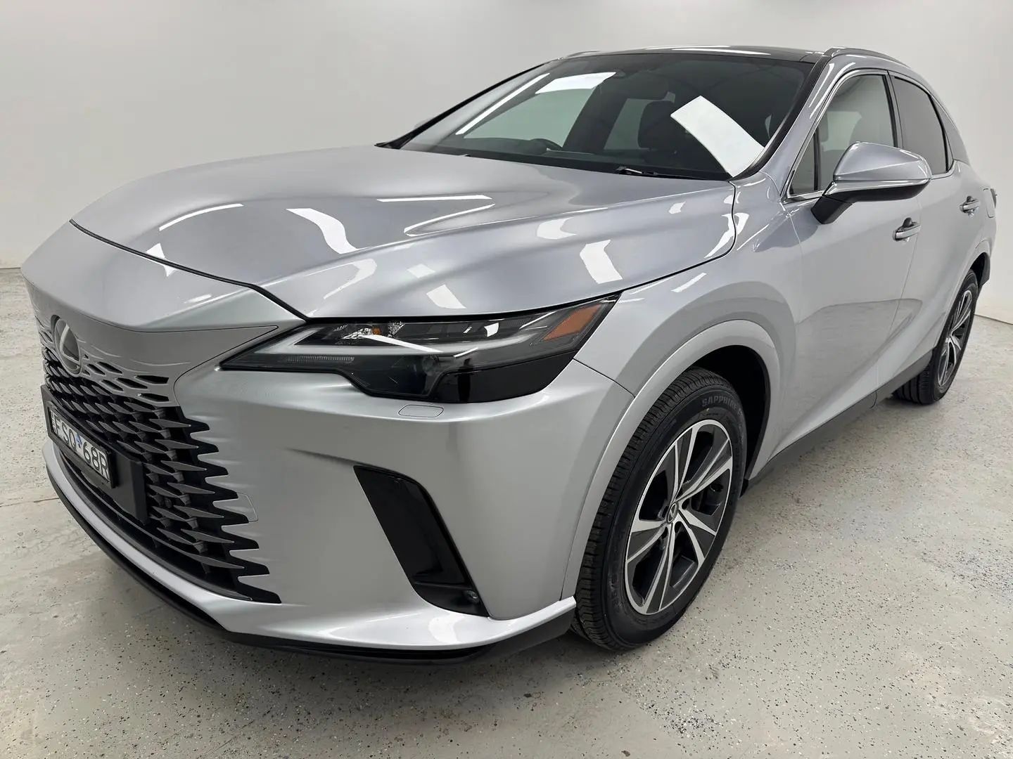 2023 Lexus RX Gallery Image 6