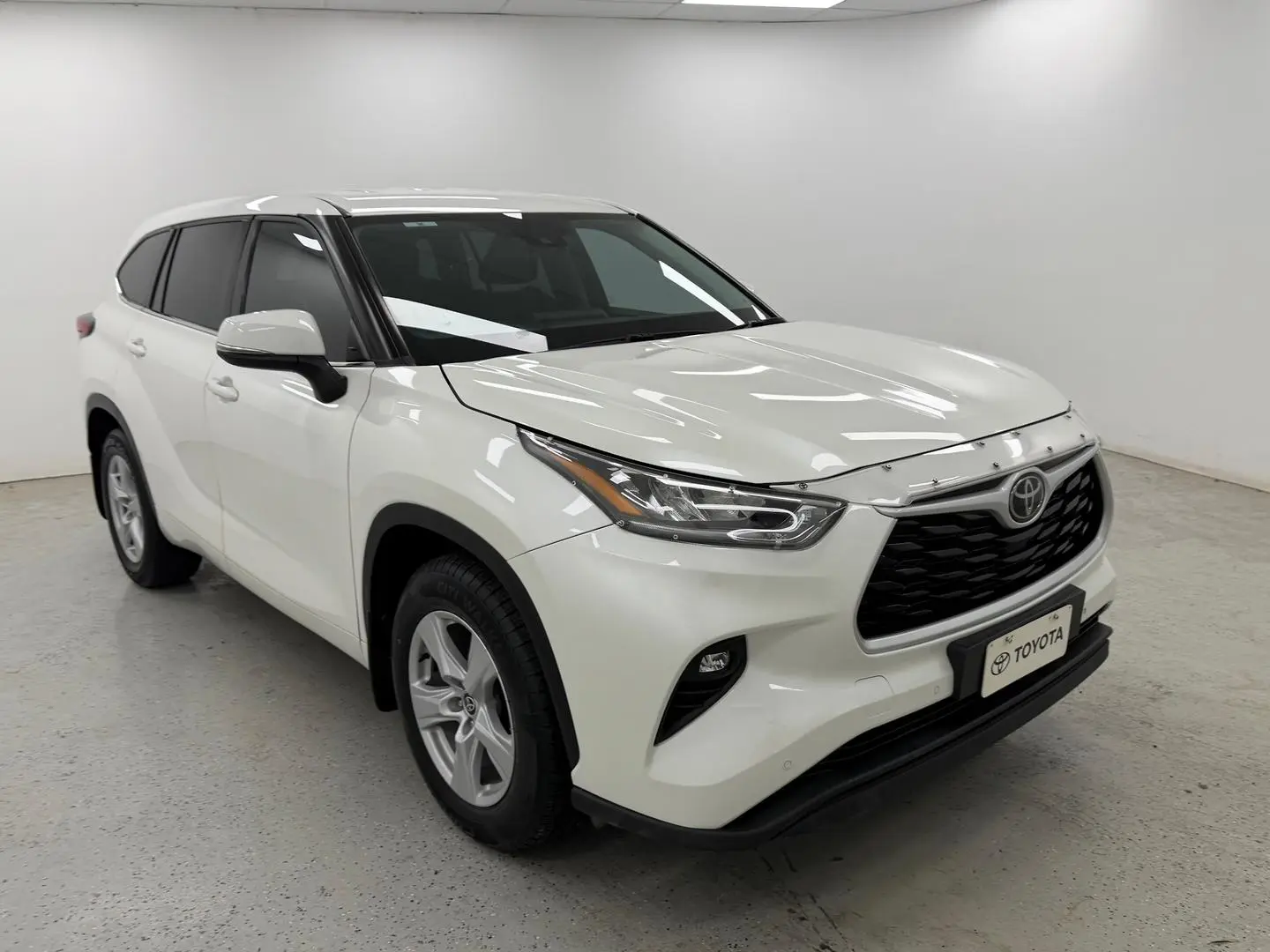 2021 Toyota Kluger Gallery Image 2
