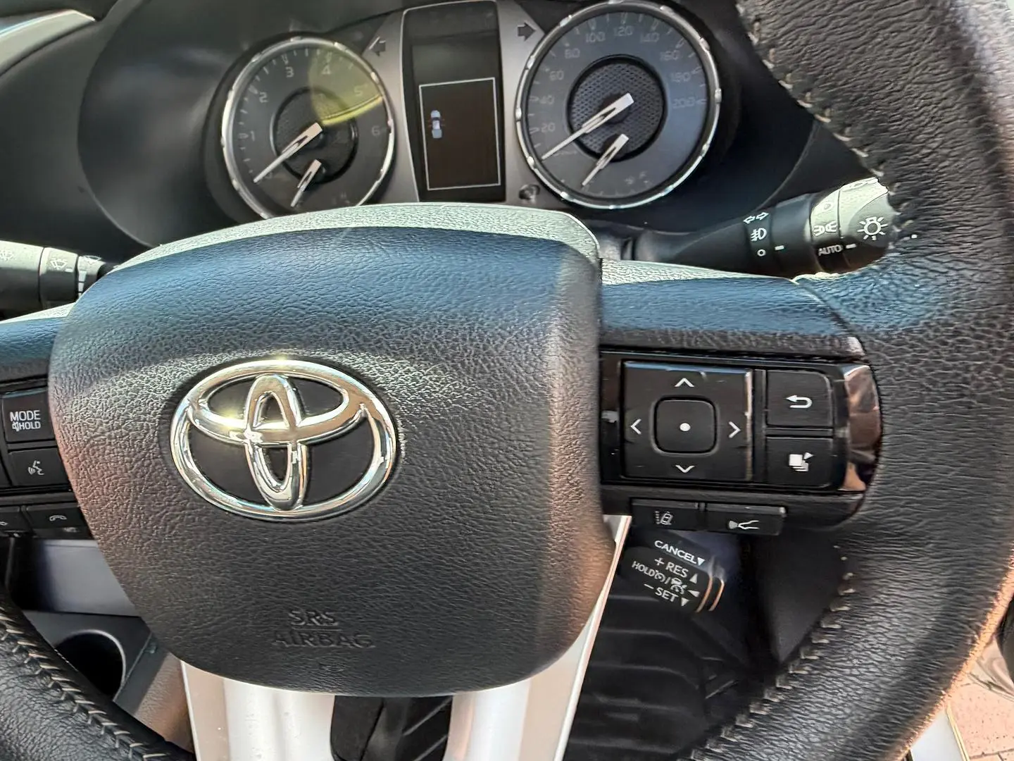 2021 Toyota Hilux Gallery Image 16