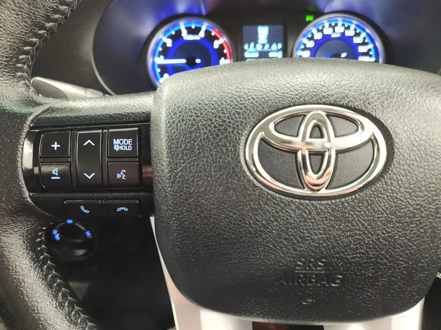 2017 Toyota Hilux Gallery Image 27