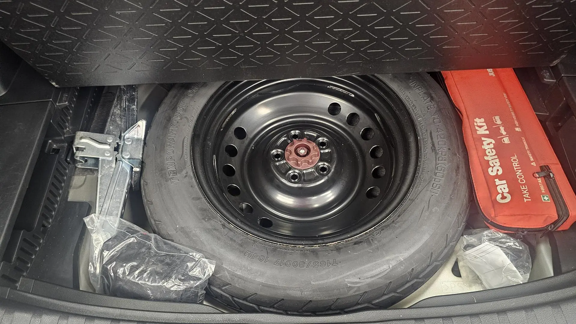 2022 Toyota RAV4 Gallery Image 19