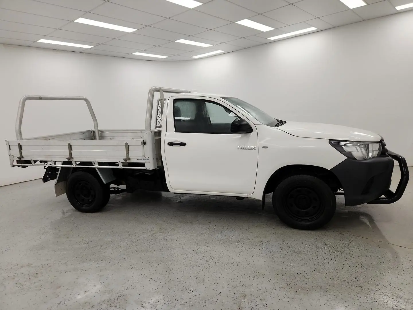 2022 Toyota Hilux Gallery Image 2
