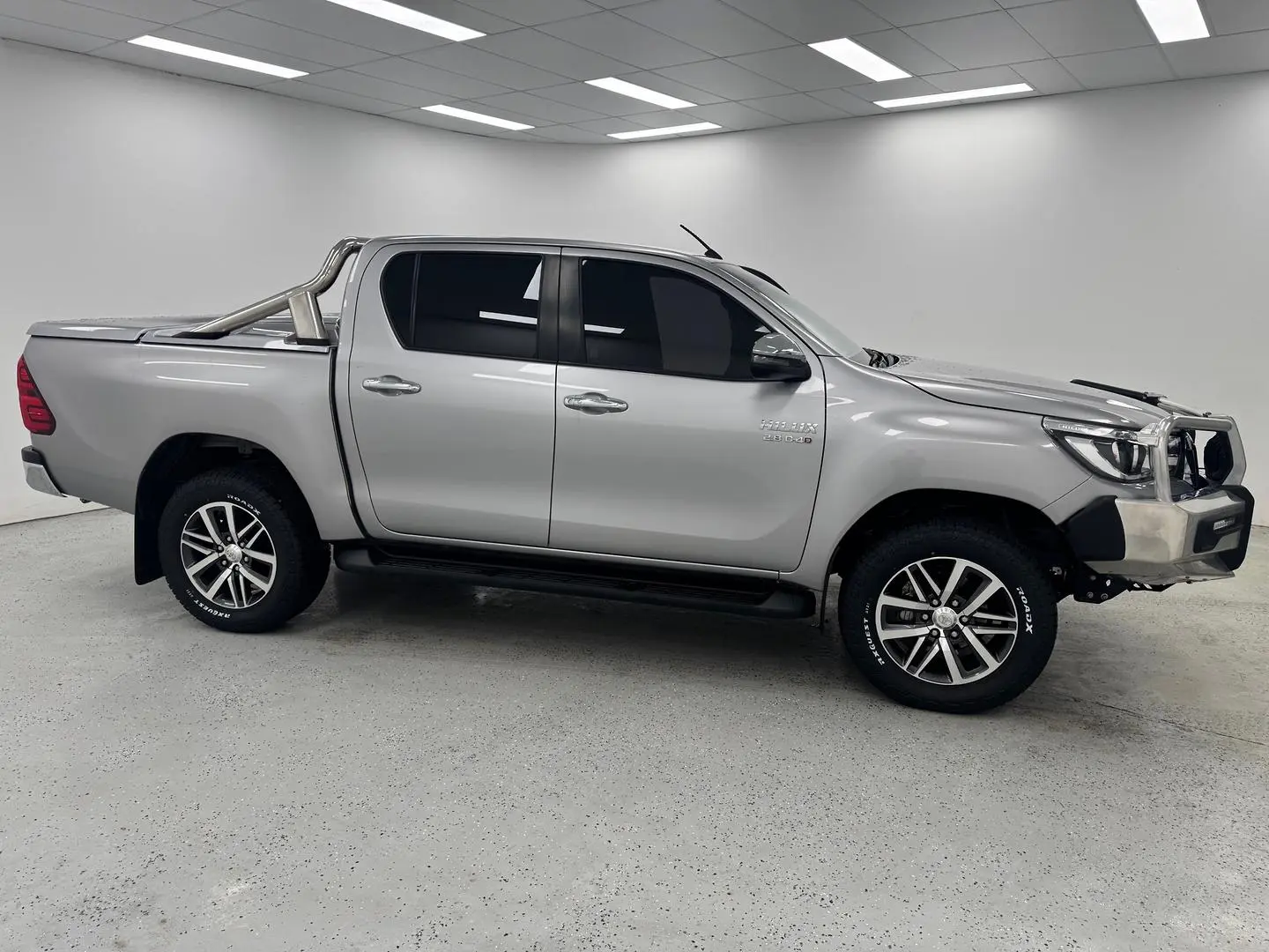 2020 Toyota Hilux Gallery Image 2